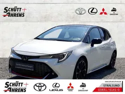 Novaweiß perleffekt, dach schw Gebraucht 2020 Toyota Corolla Sport Limousine | 25.990 € (Etwas zu teuer)