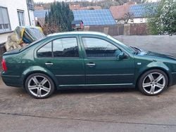 Grün Gebraucht 2000 VW Bora Highline Limousine | 3.000 € (Etwas zu teuer)