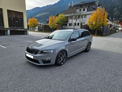 Grau Gebraucht 2016 Skoda Octavia RS Kombi | 17.300 € (Fairer Preis)