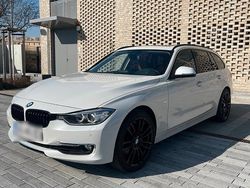 Weiß Gebraucht 2014 BMW 330 Luxury Line Kombi | 18.900 € (Fairer Preis)