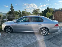 Silber Gebraucht 2011 Skoda Superb Ambition Limousine | 4.990 € (Guter Preis)