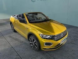 Gelb Gebraucht 2021 VW T-Roc Cabriolet R-line Cabrio | 29.300 € (Fairer Preis)