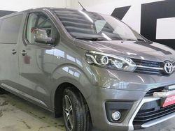 Grau Gebraucht 2018 Toyota Proace Verso Executive Van / Kleinbus | 26.980 € (Teuer)