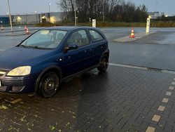 Blau Gebraucht 2005 Opel Corsa Kleinwagen | 800 € (Guter Preis)