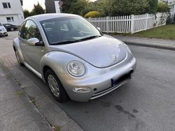 Silber Gebraucht 2001 VW Beetle Kleinwagen | 1.400 € (Guter Preis)