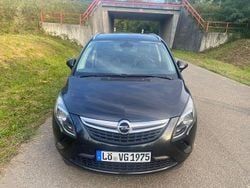 Schwarz Gebraucht 2015 Opel Zafira Tourer Van / Kleinbus | 8.200 € (Fairer Preis)