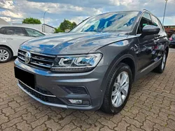 Grau Gebraucht 2018 VW Tiguan Highline SUV | 11.000 €
