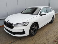 Purewhite Neu 2025 Skoda Superb Selection | 43.275 € (Superpreis)