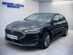 Schwarz Gebraucht 2024 Ford Focus Titanium Limousine | 25.770 € (Guter Preis)