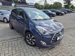 Blau Gebraucht 2018 Hyundai ix20 Space Plus Van / Kleinbus | 14.400 € (Fairer Preis)