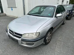Grau Gebraucht 1997 Opel Omega Limousine | 850 € (Superpreis)