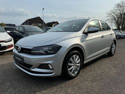 Silber Gebraucht 2017 VW Polo Trendline Limousine | 8.690 € (Etwas zu teuer)