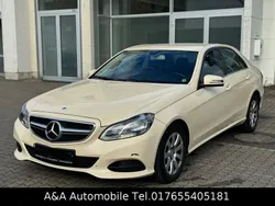 Hellelfenbein Gebraucht 2016 Mercedes E200 Limousine | 6.900 €