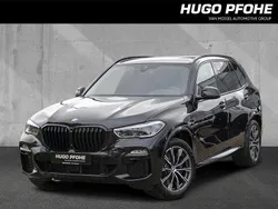 Black sapphire metallic (metallisch schwarz) Gebraucht 2021 BMW X5 M Sport SUV | 51.750 € (Guter Preis)