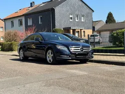 Blau Gebraucht 2012 Mercedes CLS350 AMG Limousine | 9.950 €