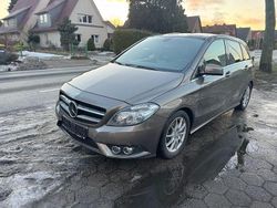 Braun Gebraucht 2012 Mercedes B200 Van / Kleinbus | 5.700 € (Superpreis)