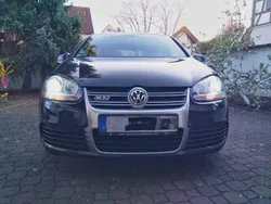Schwarz Gebraucht 2005 VW Golf V R Kleinwagen | 13.900 €