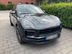 Grau Neu 2024 Porsche Macan SUV | 98.400 € (Etwas zu teuer)