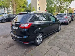 Schwarz Gebraucht 2011 Ford Grand C-Max Titanium Van / Kleinbus | 7.200 € (Etwas zu teuer)