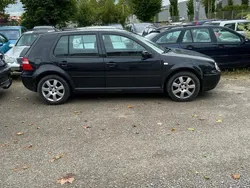 Schwarz Gebraucht 2004 VW Golf IV Kleinwagen | 950 €