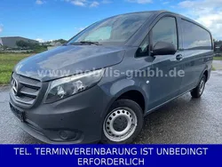 Grau Gebraucht 2019 Mercedes Vito Van / Kleinbus | 16.480 €