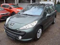 Grau Gebraucht 2009 Peugeot 207 Sport Kombi | 2.900 € (Teuer)