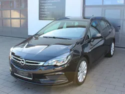 Schwarz Gebraucht 2018 Opel Astra Business Kombi | 5.800 € (Guter Preis)