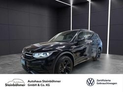 Deep black perleffekt (schwarz) Gebraucht 2022 VW Tiguan Allspace R-line SUV | 38.445 € (Etwas zu teuer)
