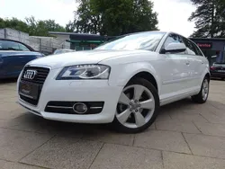 Weiß Gebraucht 2012 Audi A3 Sportback Ambition Limousine | 5.490 € (Guter Preis)