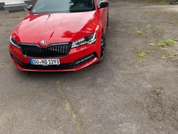 Rot Gebraucht 2019 Skoda Superb SportLine Kombi | 26.298 € (Fairer Preis)