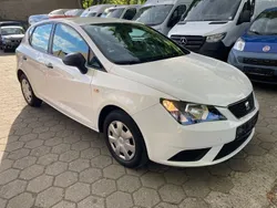 Weiß Gebraucht 2017 Seat Ibiza Reference Limousine | 7.950 € (Fairer Preis)