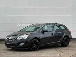 Schwarz Gebraucht 2012 Opel Astra Selection Kombi | 3.590 € (Guter Preis)