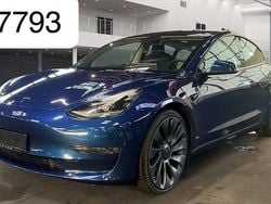 Blau Gebraucht 2022 Tesla Model 3 Performance Limousine | 31.450 € (Guter Preis)
