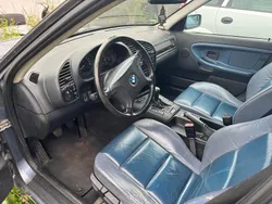 Grau Gebraucht 1998 BMW 316 Kombi | 599 €