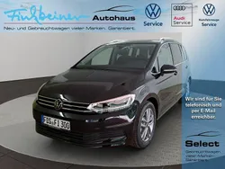 Deep black perleffekt (schwarz), perleffekt Gebraucht 2024 VW Touran Comfortline Van / Kleinbus | 39.900 € (Teuer)