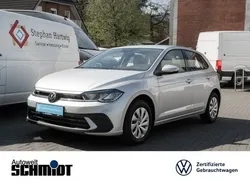 Reflexsilber metallic Gebraucht 2024 VW Polo Life Limousine | 17.598 € (Guter Preis)