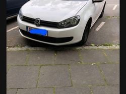 Weiß Gebraucht 2009 VW Golf VI Trendline Limousine | 5.999 € (Fairer Preis)