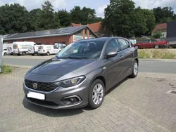 Grau Gebraucht 2017 Fiat Tipo Lounge Limousine | 6.450 € (Fairer Preis)