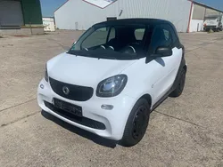Weiß Gebraucht 2017 Smart ForTwo Coupé Coupé | 6.800 € (Fairer Preis)