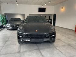 Grau Gebraucht 2018 Porsche Macan Basis SUV | 43.000 € (Teuer)