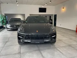Grau Gebraucht 2018 Porsche Macan Basis SUV | 43.500 € (Etwas zu teuer)