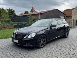 Schwarz Gebraucht 2011 Mercedes E350 Kombi | 10.000 € (Teuer)