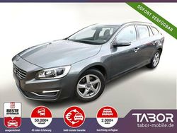 Grau Gebraucht 2018 Volvo V60 Momentum Kombi | 19.388 € (Fairer Preis)