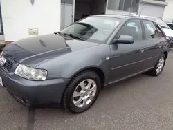 Grau Gebraucht 2003 Audi A3 Attraction Limousine | 2.995 € (Etwas zu teuer)