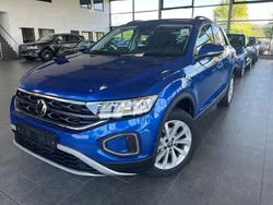 Blau Gebraucht 2024 VW T-Roc SUV | 28.870 € (Guter Preis)