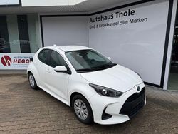 Weiß Gebraucht 2023 Toyota Yaris Hybrid Comfort Kleinwagen | 15.800 € (Superpreis)