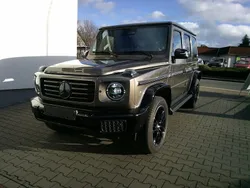 Grau Gebraucht 2024 Mercedes G450 AMG line SUV | 174.900 € (Teuer)