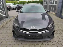 Penta grau (metallic) Gebraucht 2024 Kia Ceed Sportswagon Kombi | 24.990 € (Guter Preis)