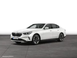 Weiß Gebraucht 2024 BMW i5 Limousine | 55.390 €