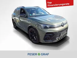 Cipressinogrün metallic Gebraucht 2024 VW Tiguan R-line SUV | 38.950 € (Etwas zu teuer)